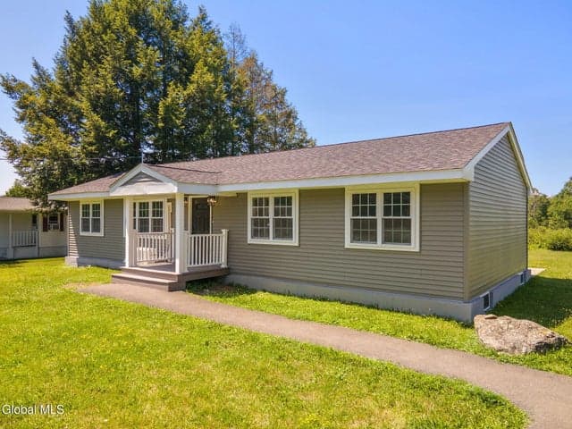 17 Walter Road, Brunswick, NY, photo 3