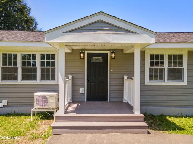 17 Walter Road, Brunswick, NY, photo 4