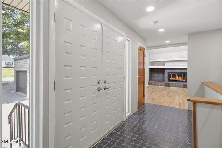 5 Newell Court, Menands, NY, photo 3