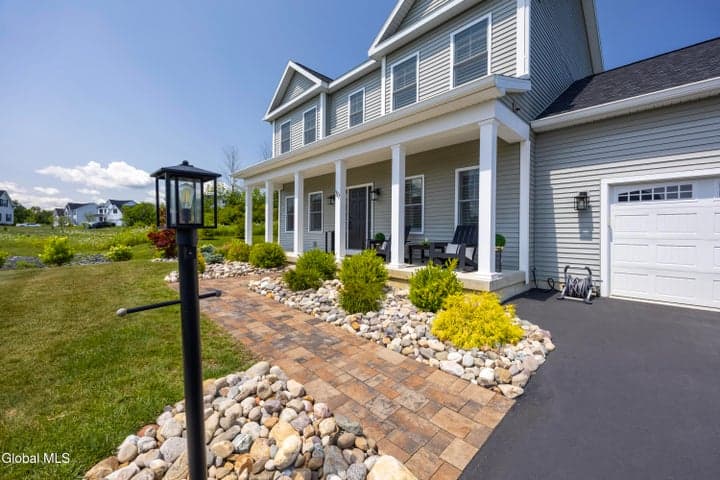 30 Tisdale Lane, Clifton Park, NY, photo 5