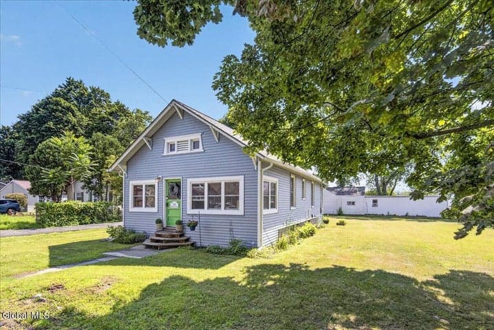 15 Grenada Terrace, Watervliet, NY, photo 2