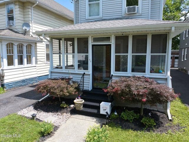 20 Forest Avenue, Albany, NY, photo 3