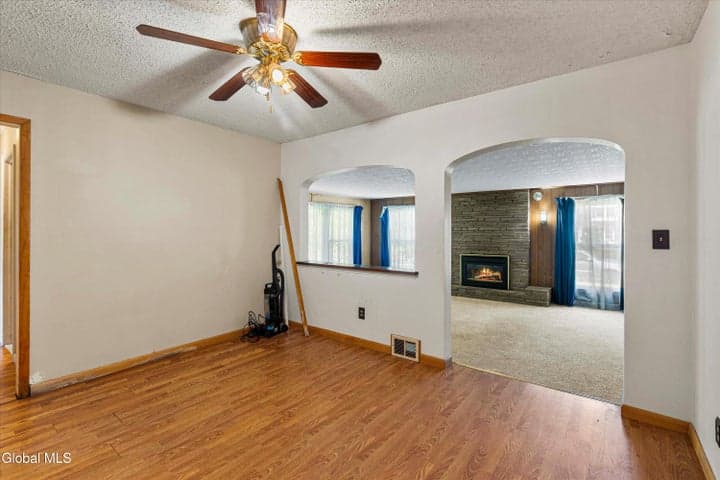 10 Bluebird Road, South Glens Falls, NY, photo 4