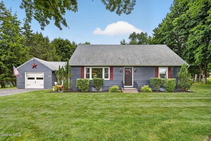 29 Northern Court, North Greenbush, NY