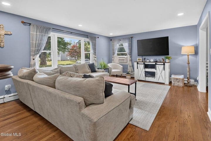 29 Northern Court, North Greenbush, NY, photo 4
