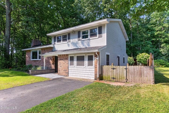 44 Scotch Pine Drive, Voorheesville, NY, photo 2
