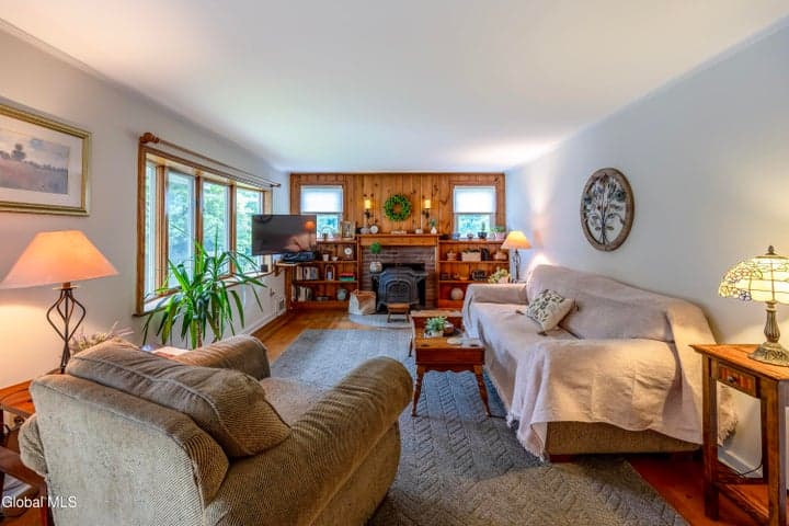 8 Sherwood Park Drive, Ballston, NY, photo 4