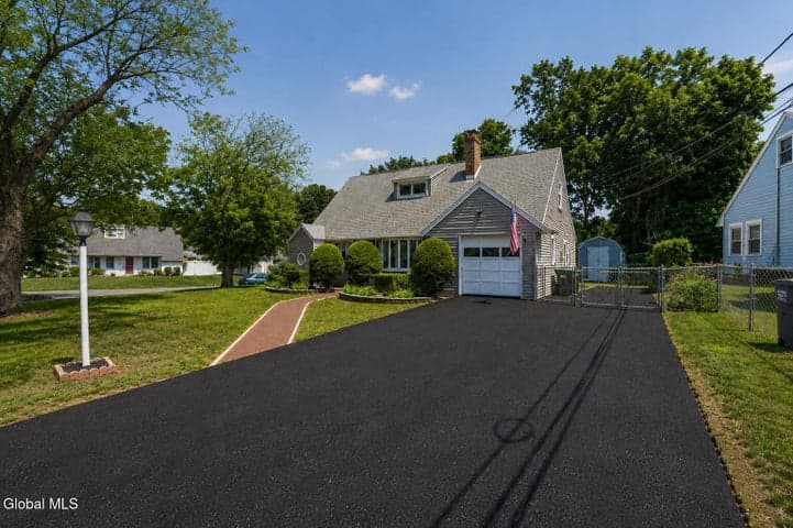 5 Knob Hill, Loudonville, NY, photo 2