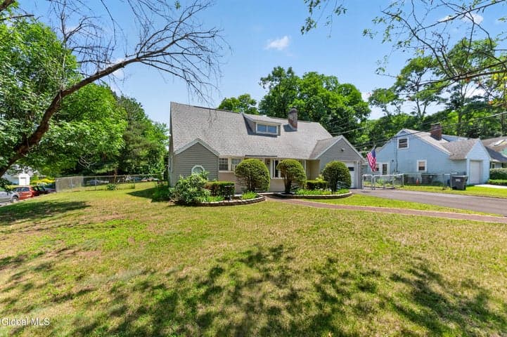 5 Knob Hill, Loudonville, NY, photo 3