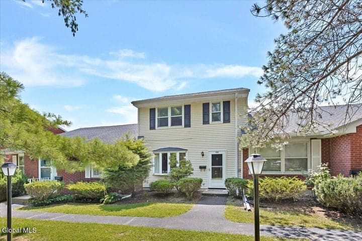 165 Hague Boulevard ## B, Glenmont, NY, photo 2