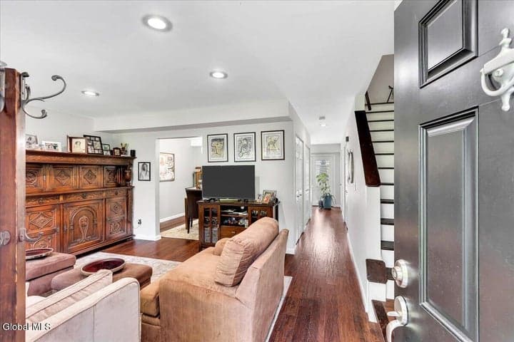 165 Hague Boulevard ## B, Glenmont, NY, photo 3