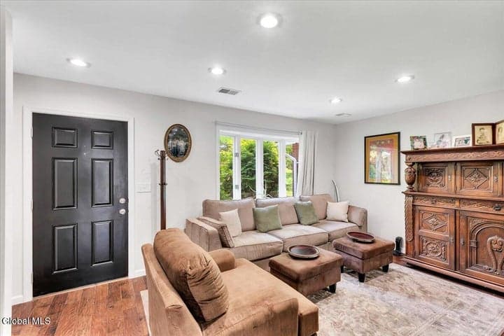 165 Hague Boulevard ## B, Glenmont, NY, photo 4