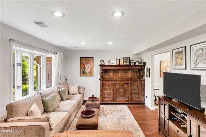 165 Hague Boulevard ## B, Glenmont, NY, photo 5