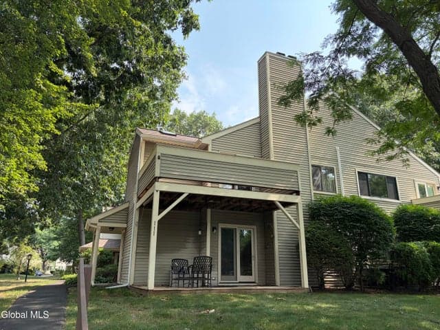 211 Grenadier Court, Halfmoon, NY, photo 4