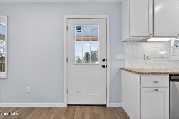 6 Charl Lane, Brunswick, NY, photo 4
