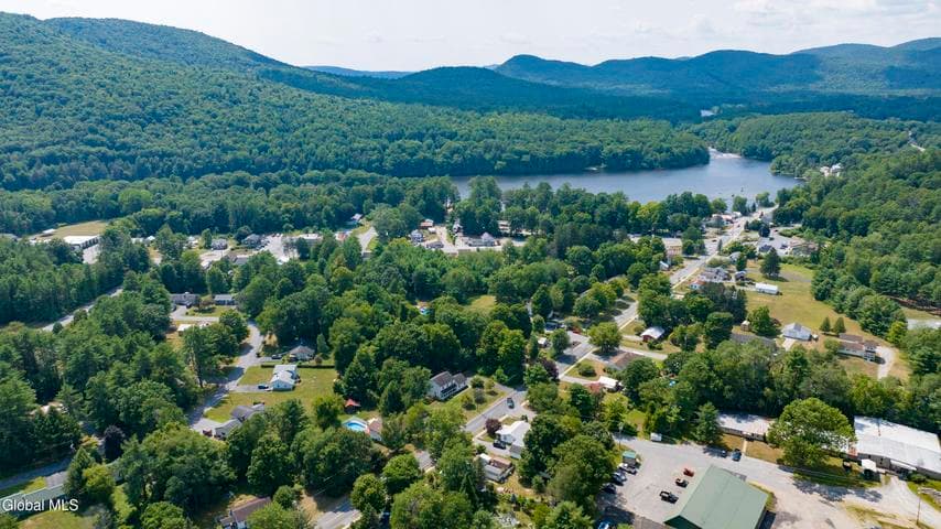 1005 E River Drive, Lake Luzerne, NY, photo 4