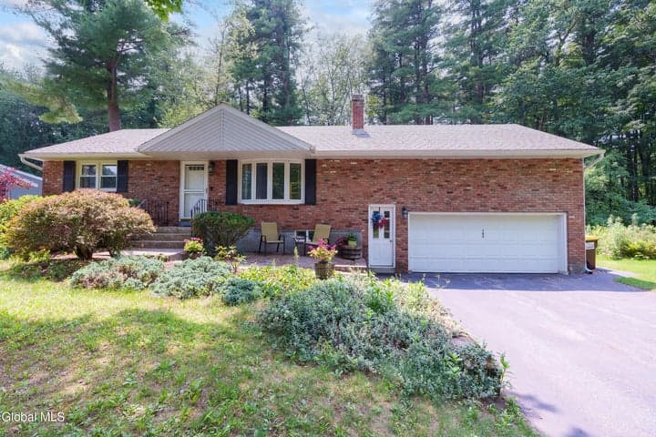 109 Birchwood Drive, Schenectady, NY, photo 1