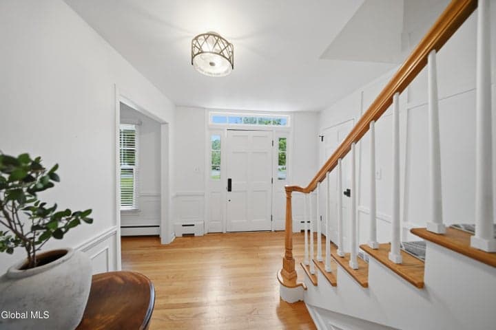 5 Beaver Pond Road, Loudonville, NY, photo 3