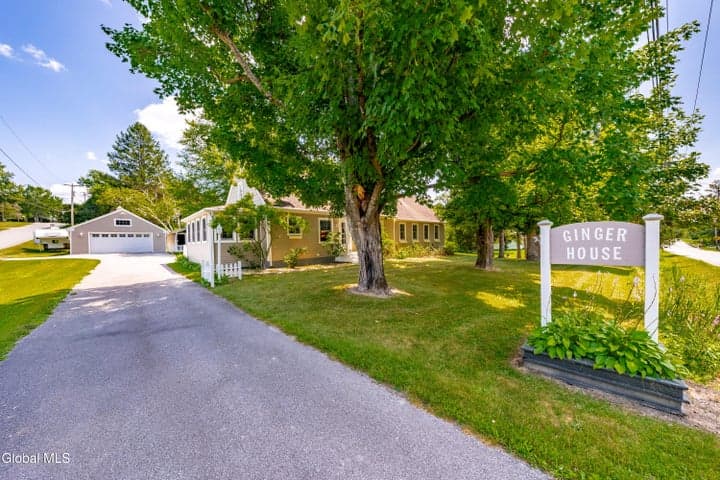 6 Campbell Road, Schaghticoke, NY