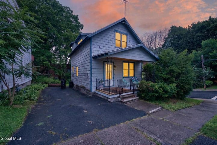 140 11th Street, Troy, NY, photo 3
