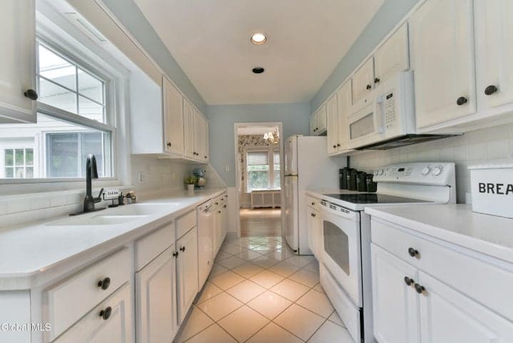 2055 Nott Street, Niskayuna, NY, photo 3