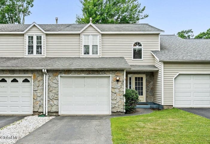 5 Woodside Drive, Albany, NY