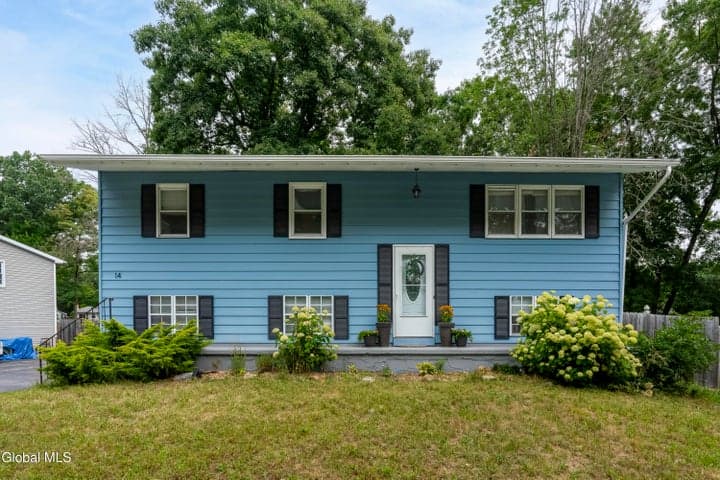 14 Deerleap Place, Saratoga Springs, NY