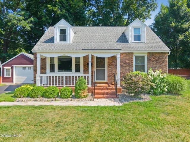 9 Sutherland Drive, Glenville, NY