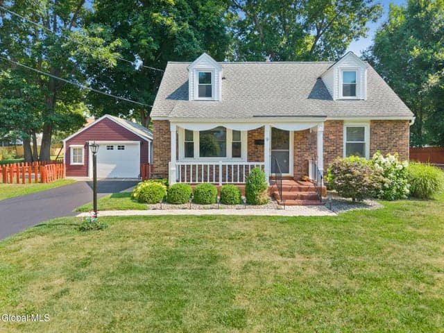 9 Sutherland Drive, Glenville, NY, photo 2