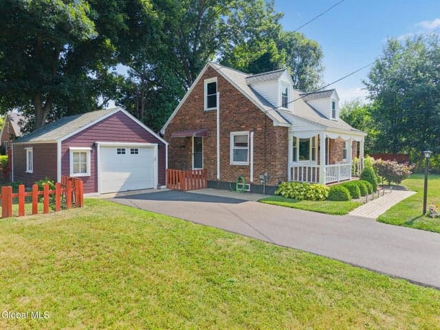 9 Sutherland Drive, Glenville, NY, photo 4