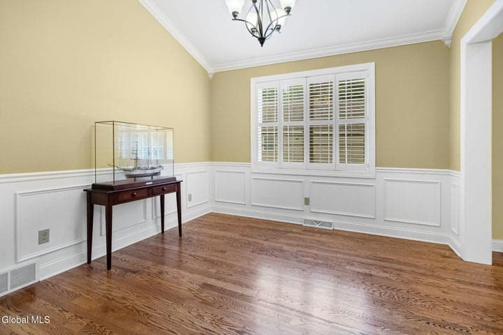 19 Braxton Court, Halfmoon, NY, photo 5