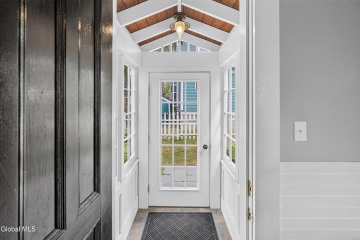 219 Regent Street, Saratoga Springs, NY, photo 4