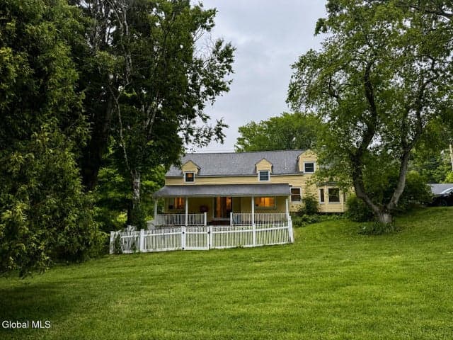 769 Ridge Road, Queensbury, NY