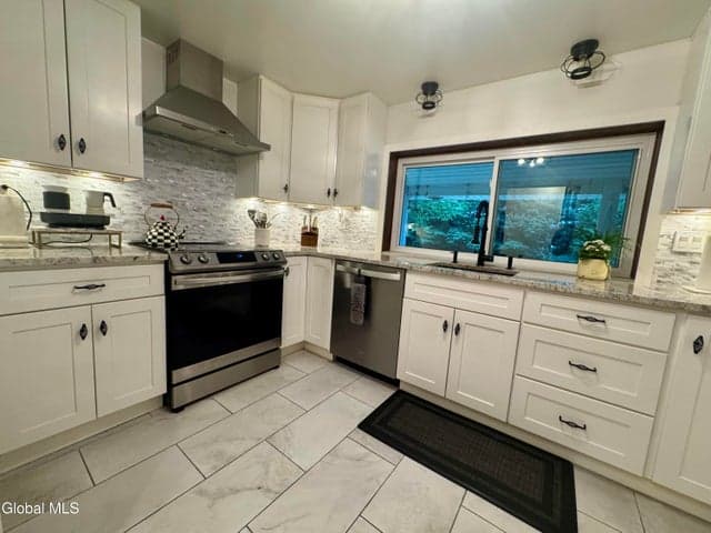 769 Ridge Road, Queensbury, NY, photo 3