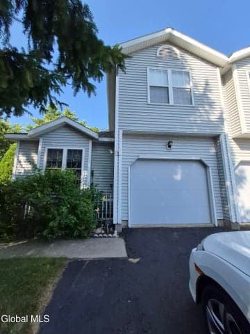 71 Old Mill Lane, Queensbury, NY