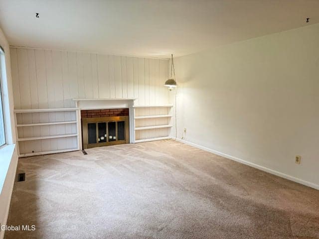 27 Woodside Drive, Ballston, NY, photo 2