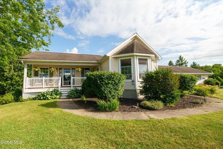7300 State Route 40, Hartford, NY