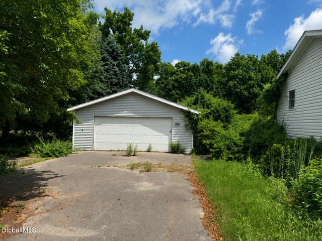 262 Pine Woods Road, Schaghticoke, NY, photo 2