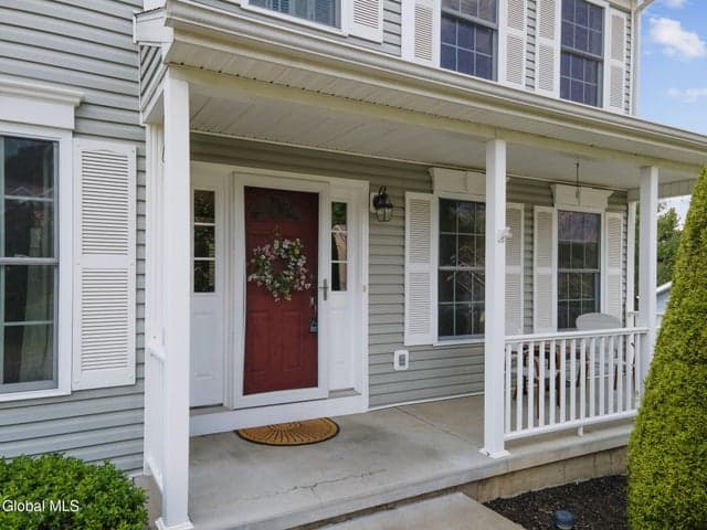 43 Amanda Way, Colonie, NY, photo 3