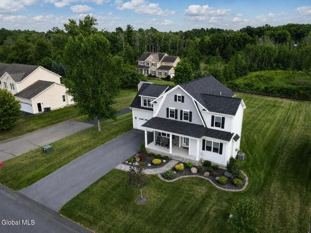 21 Tisdale Lane, Clifton Park, NY, photo 3