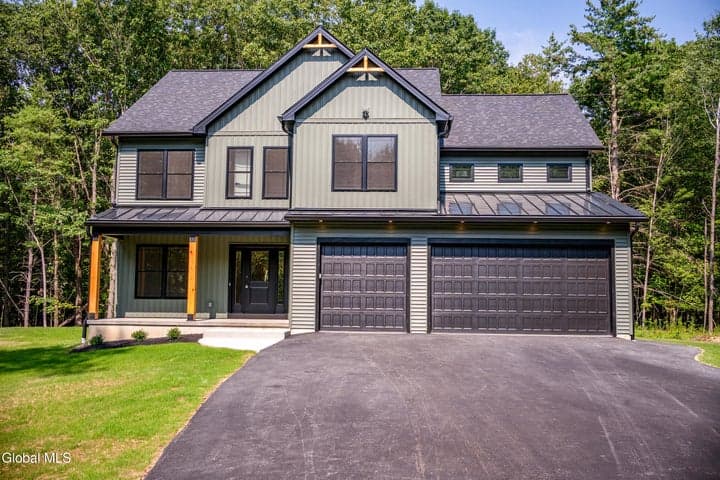 25 Maybrook Drive, Schenectady, NY