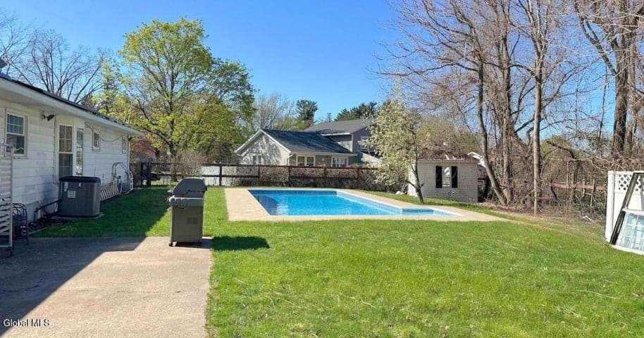 20 Danielwood Drive, Loudonville, NY, photo 4