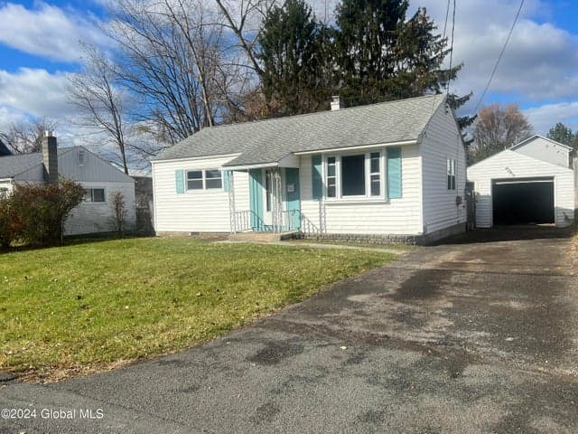 50 Rooney Avenue, Colonie, NY