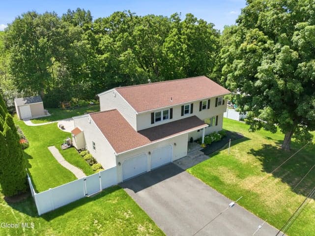 28 Marconi Drive, Latham, NY, photo 5