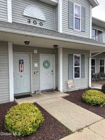 307 Cambridge Manor Drive, Scotia, NY, photo 2