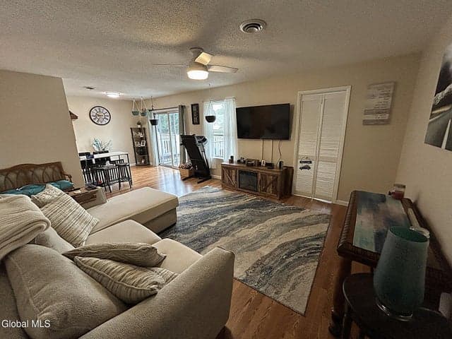 307 Cambridge Manor Drive, Scotia, NY, photo 4
