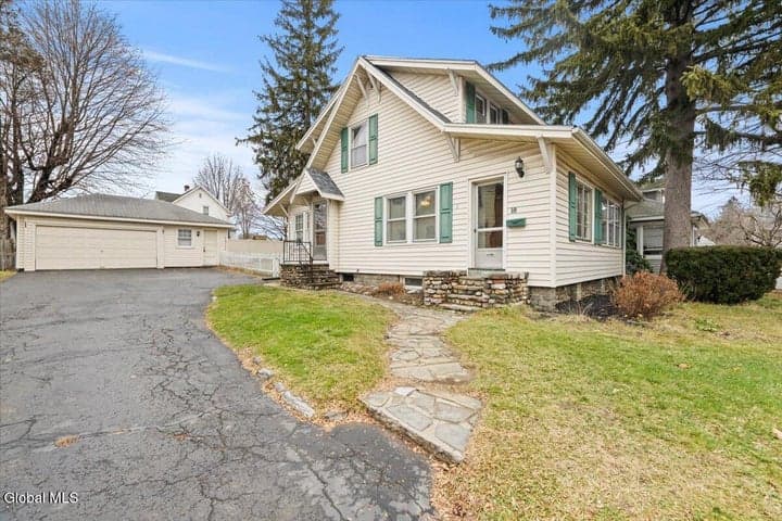 18 Fairfield Avenue, Albany, NY, photo 2