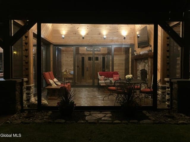 110 Elmer Brown Road, Northampton, NY, photo 3