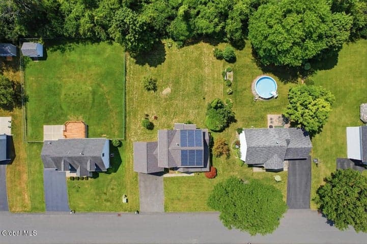 5 Toronado Drive, Latham, NY, photo 2