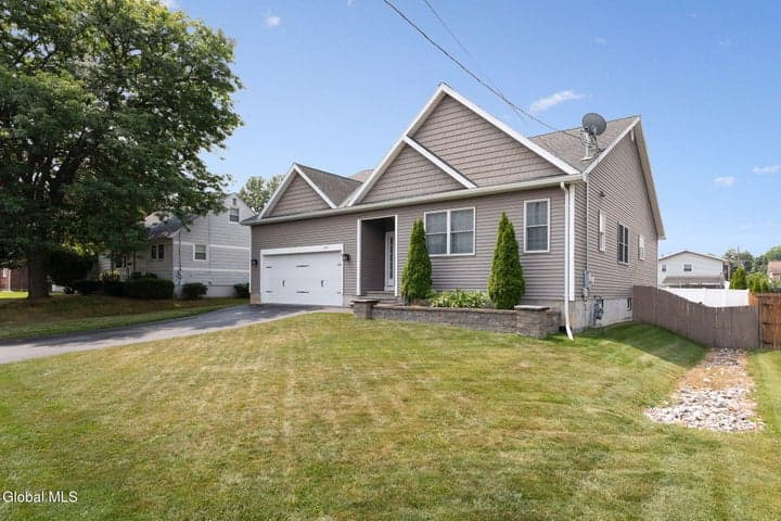 1871 Elizabeth Street, Rotterdam, NY, photo 3